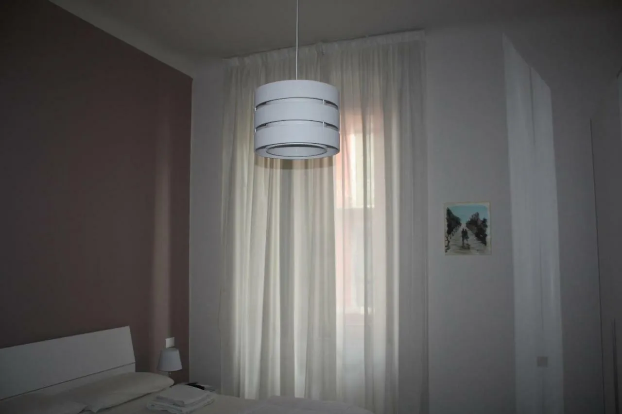 Homestay Big Central Room La Spezia