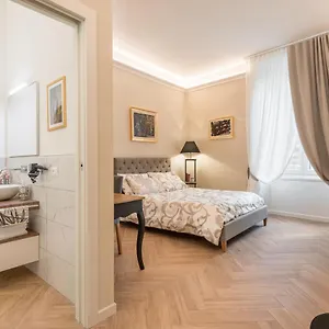 https://classic-chic-citt-alta.italymilanhotels.net